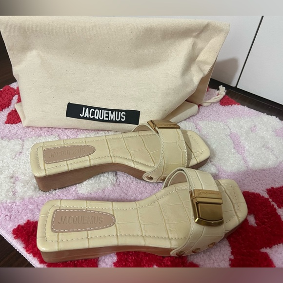 JACQUEMUS 'Les Tatanes' Sandals - Picture 11 of 13